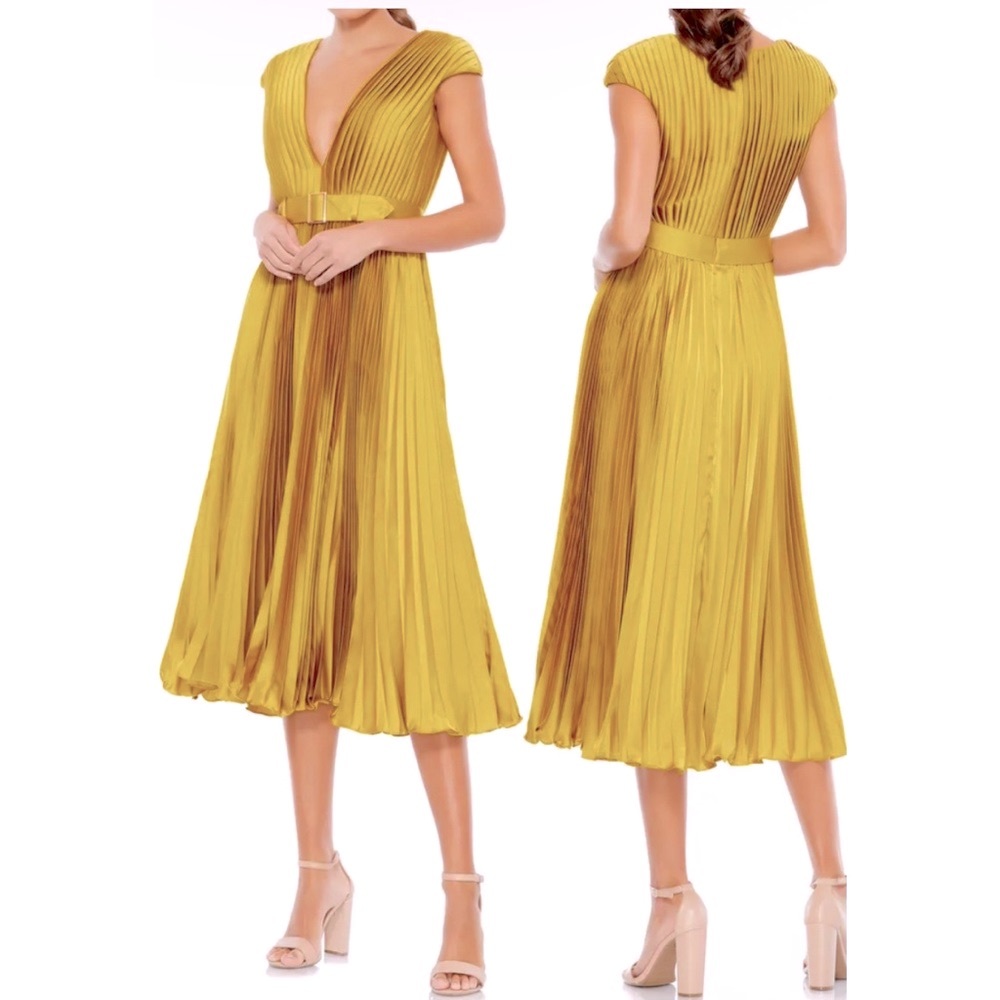 MAC DUGGAL Pleated Cap Sleeve Satin Midi Gown 🌺IN STORES🌺